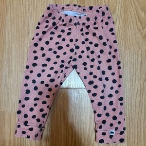 Little and lively leggings